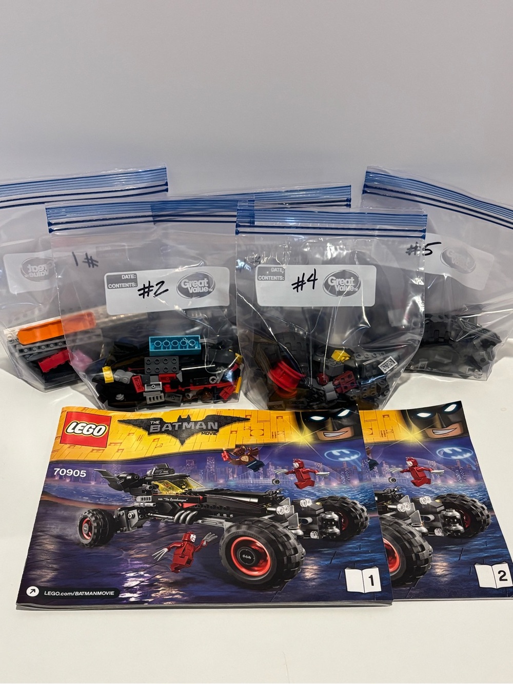LEGO #70905 The Batmobile - Picture 15 of 16